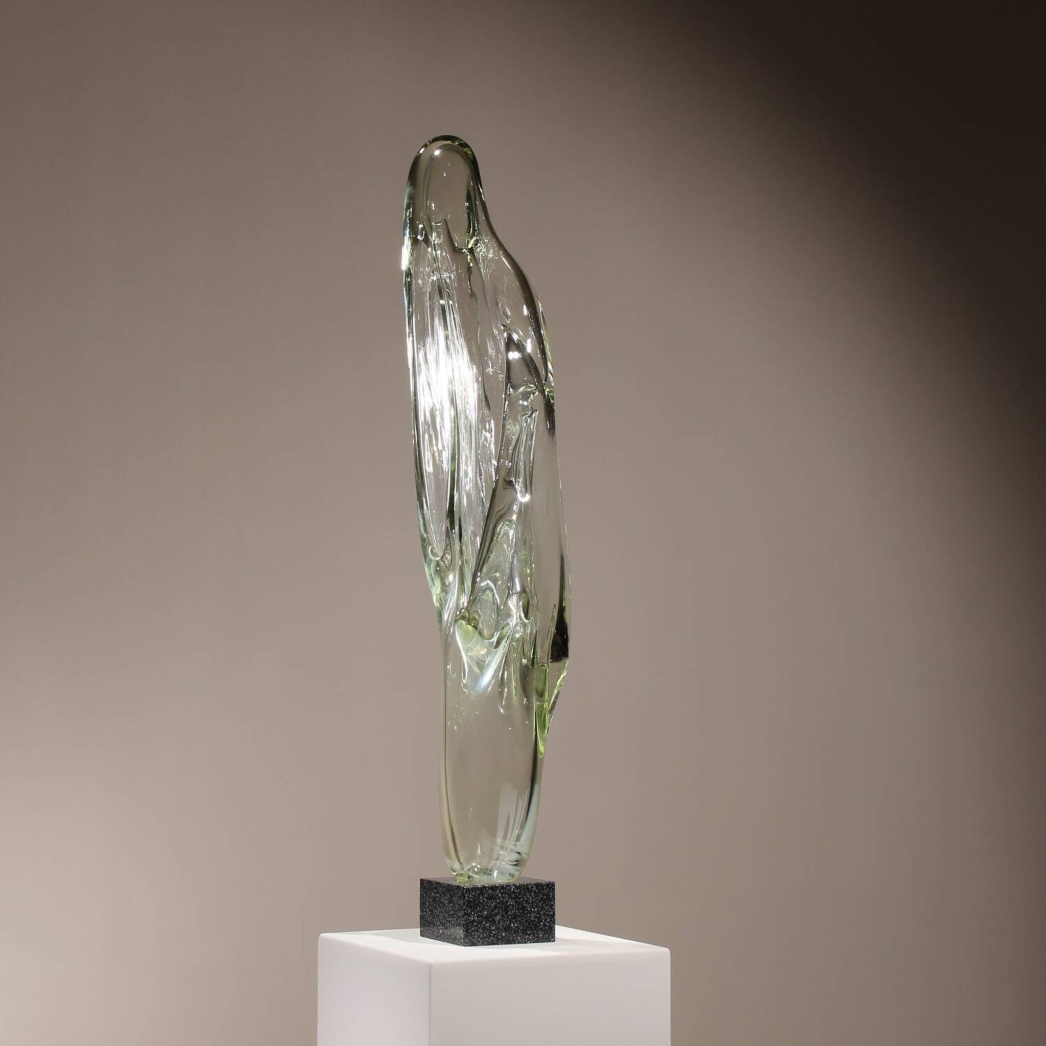 Monumental Glass Sculpture ‚Caviersecha‘ | Eastern Europe 1987