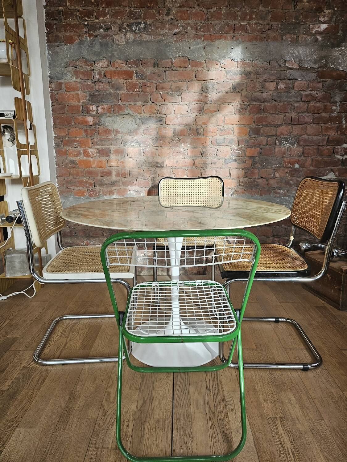 Table Eero by Knoll 1970