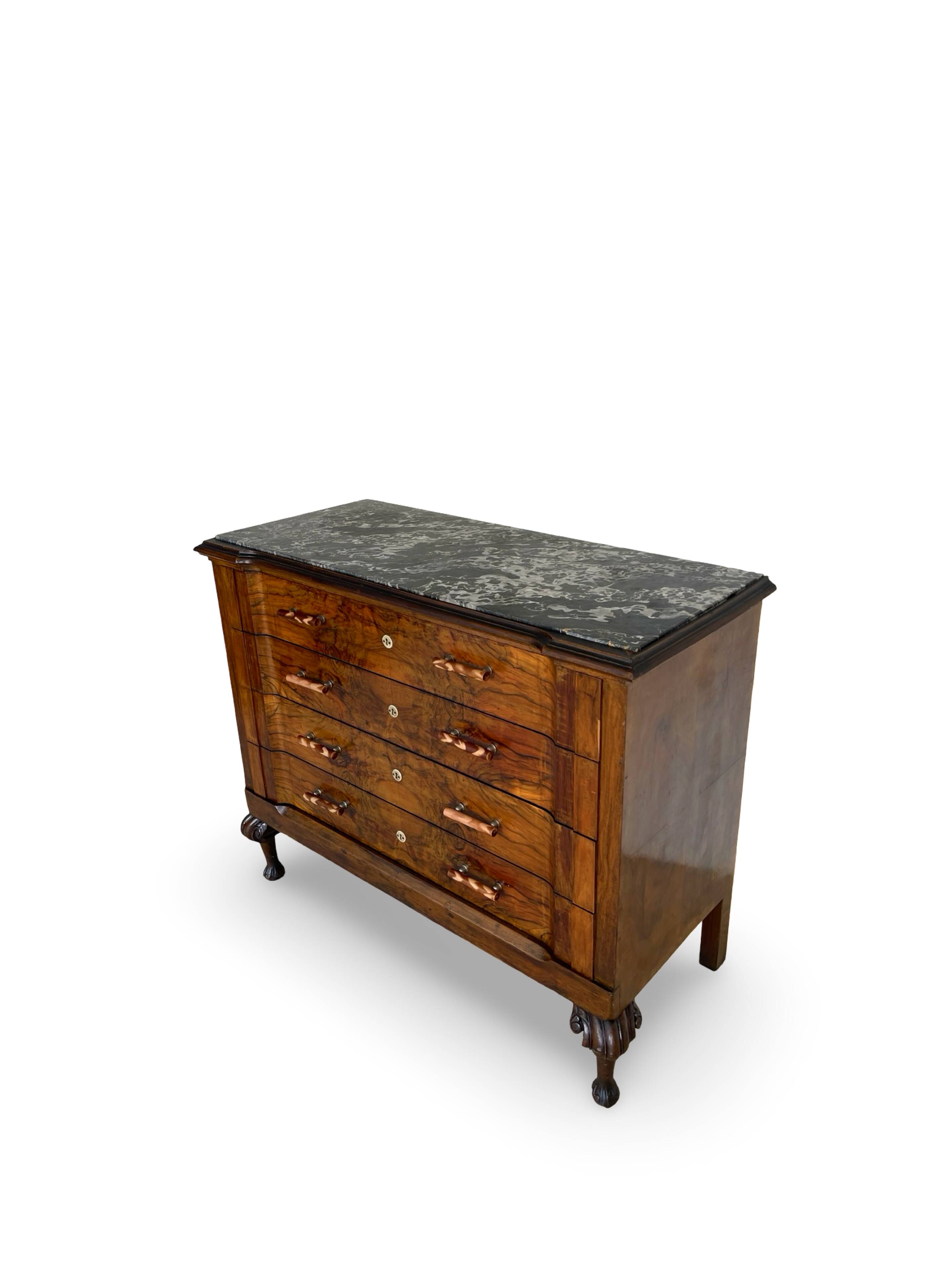 An Italian chest of drawers from the 1940s.