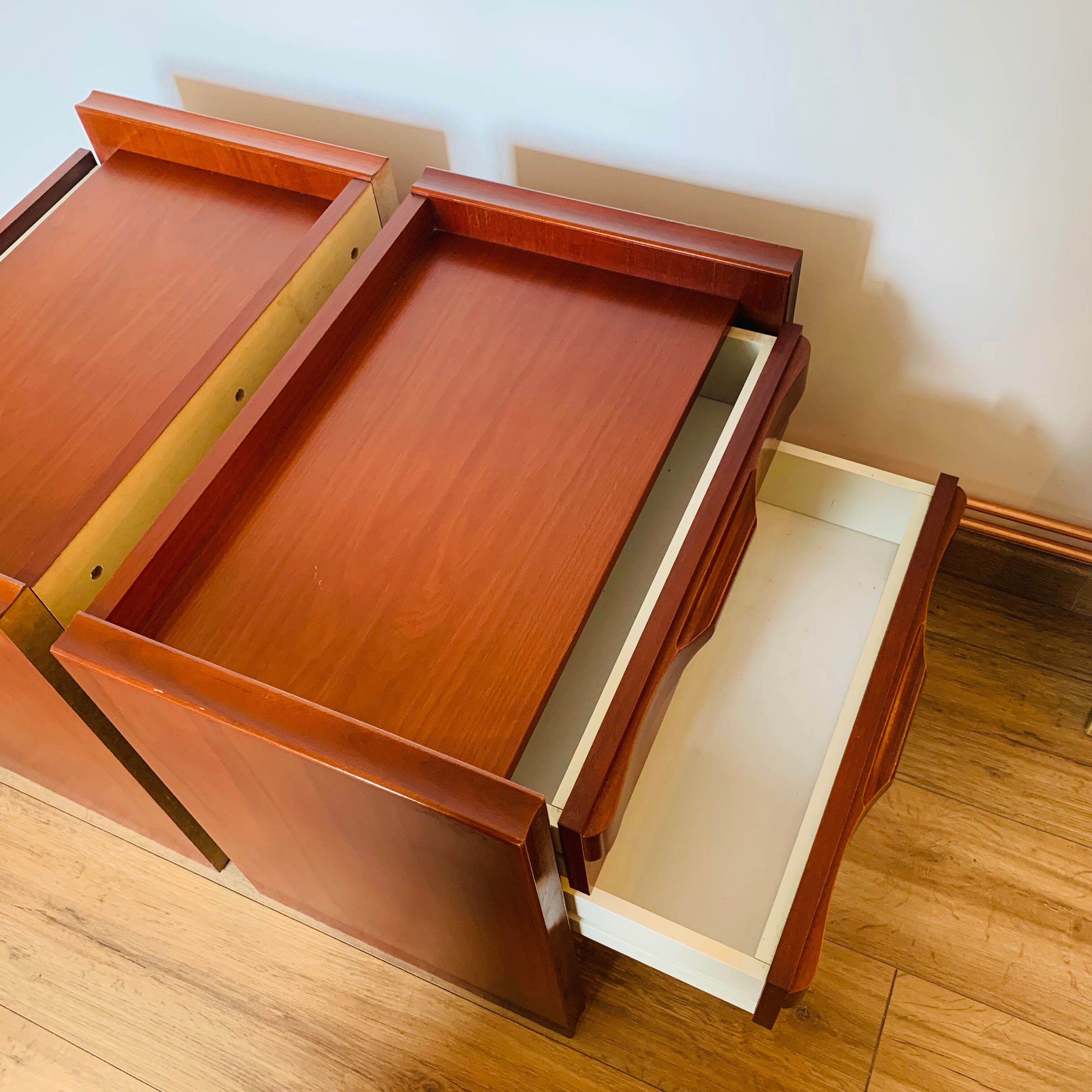Pair of bedside tables with light - Meubles Gautier
