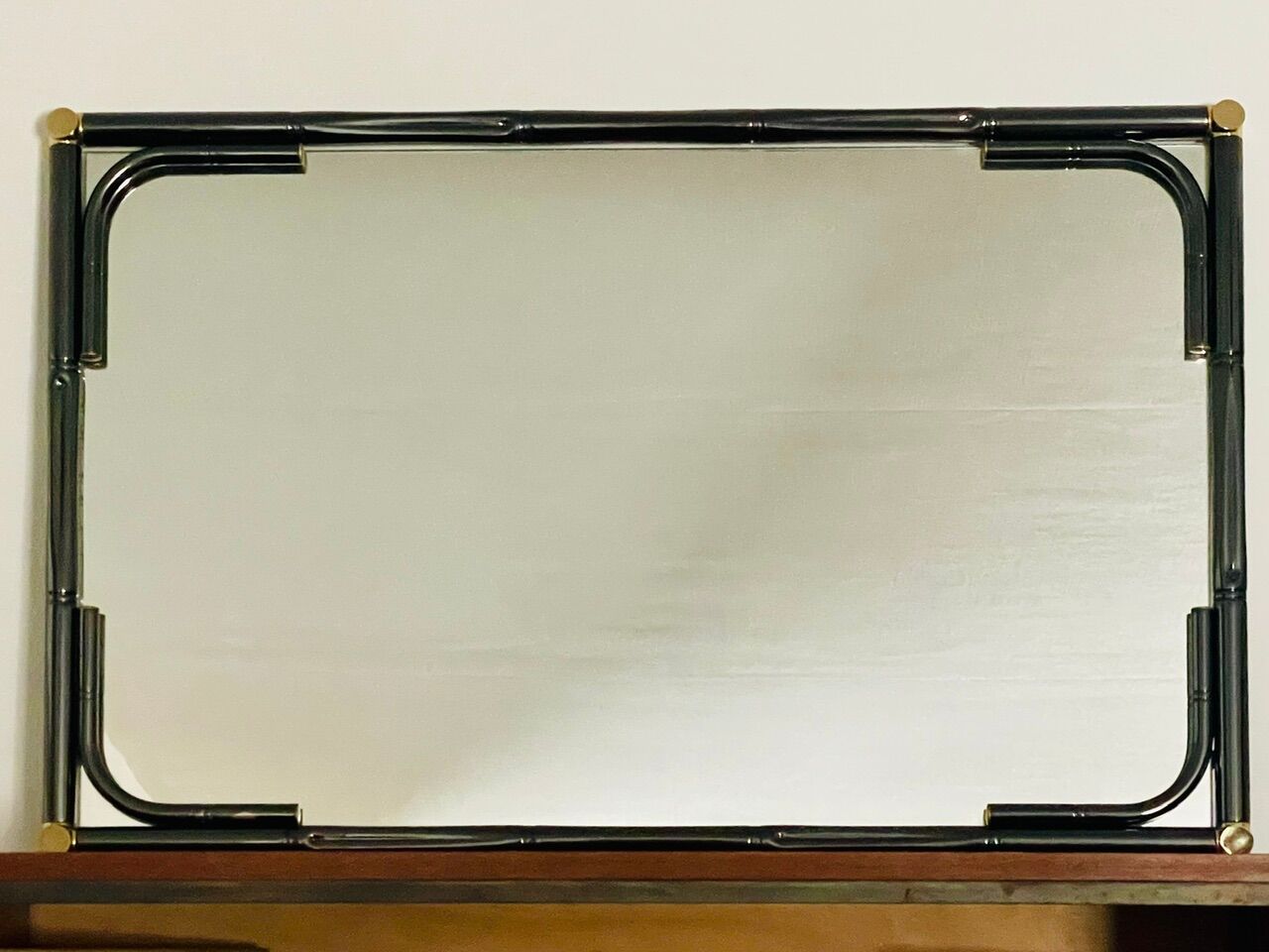 Vintage rectangular wall mirror in tubular metal and brass, 1970s/1980s.