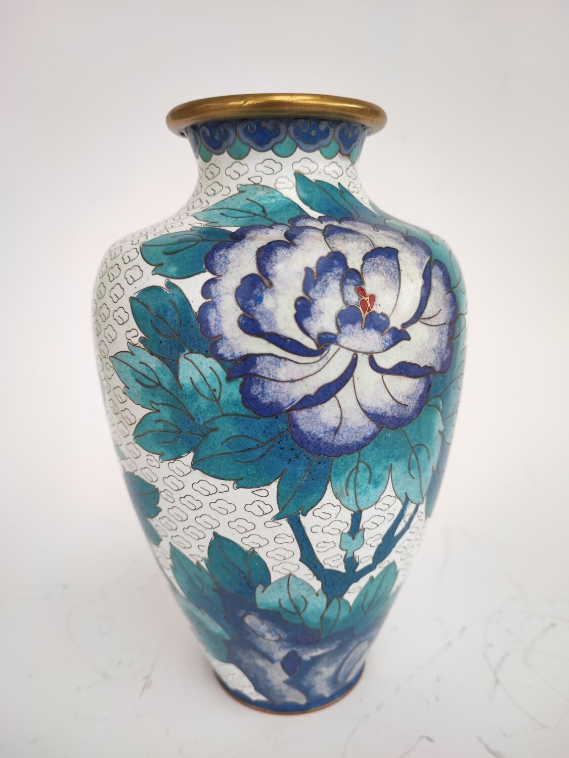 Vase cloisonné
