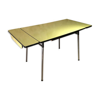 Table de salle à manger en formica