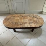 Oval coffee table