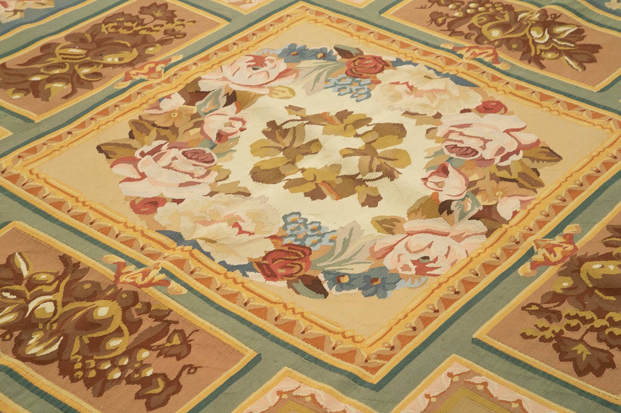 Handmade European Vintage Aubusson Kilim 281 cm x 361 cm