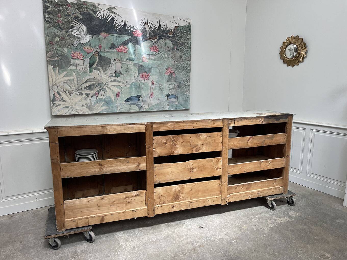 Enfilade vintage patine gris clair