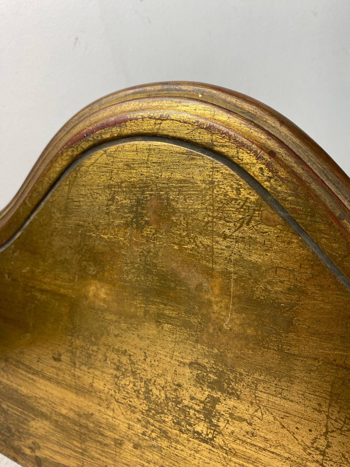 Console murale dorée de style baroque