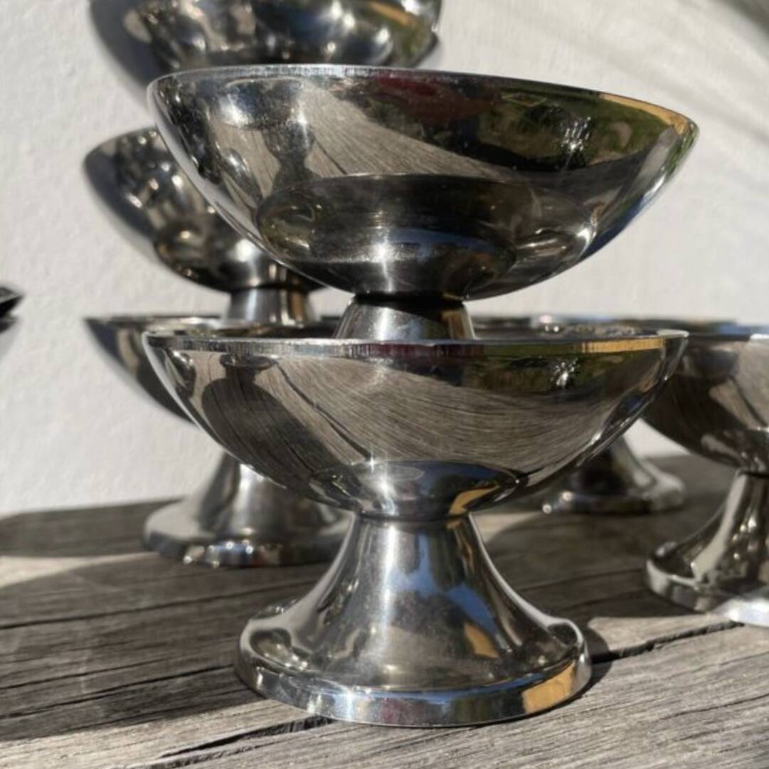 11 vintage stainless steel bowls
