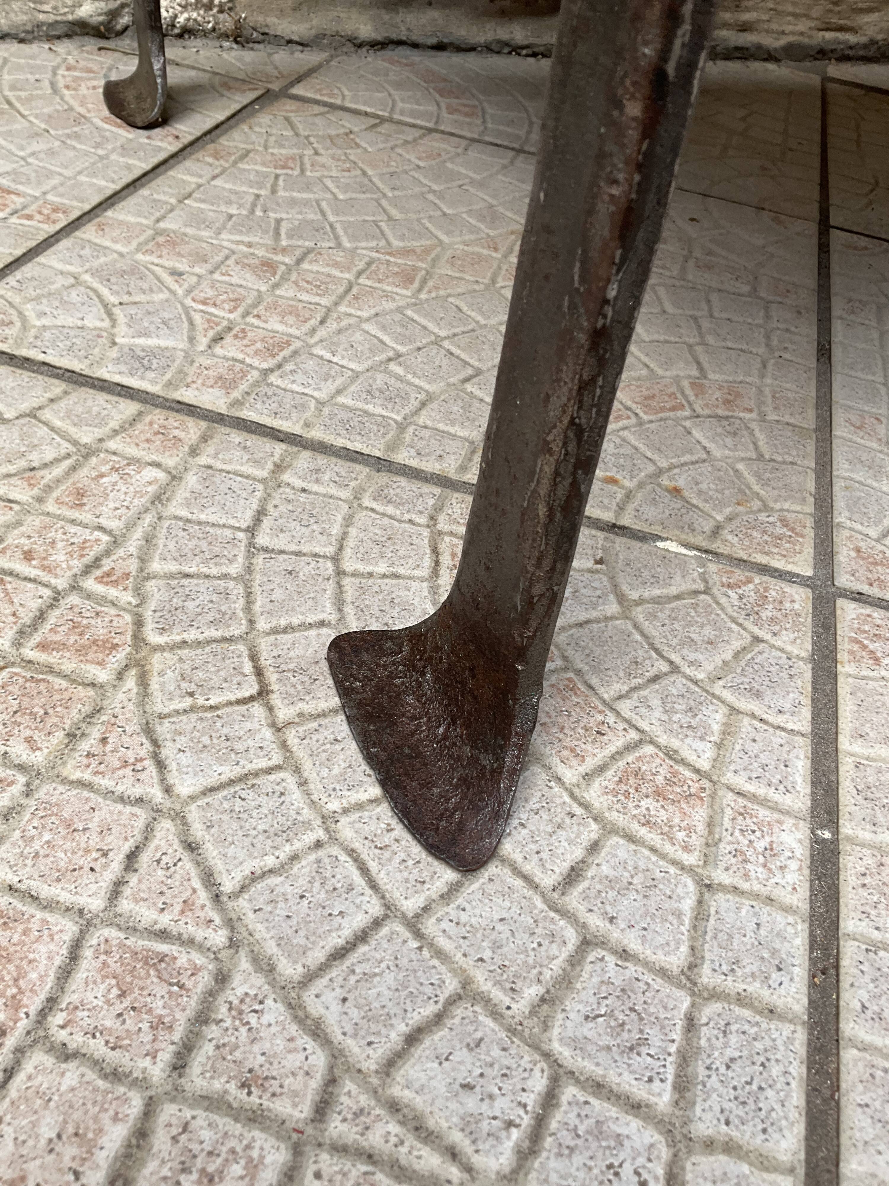 Coffee table in iron and ceramic