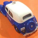 Miniature car Traction Citroën 11CV Taxi Scale : 1/43rd