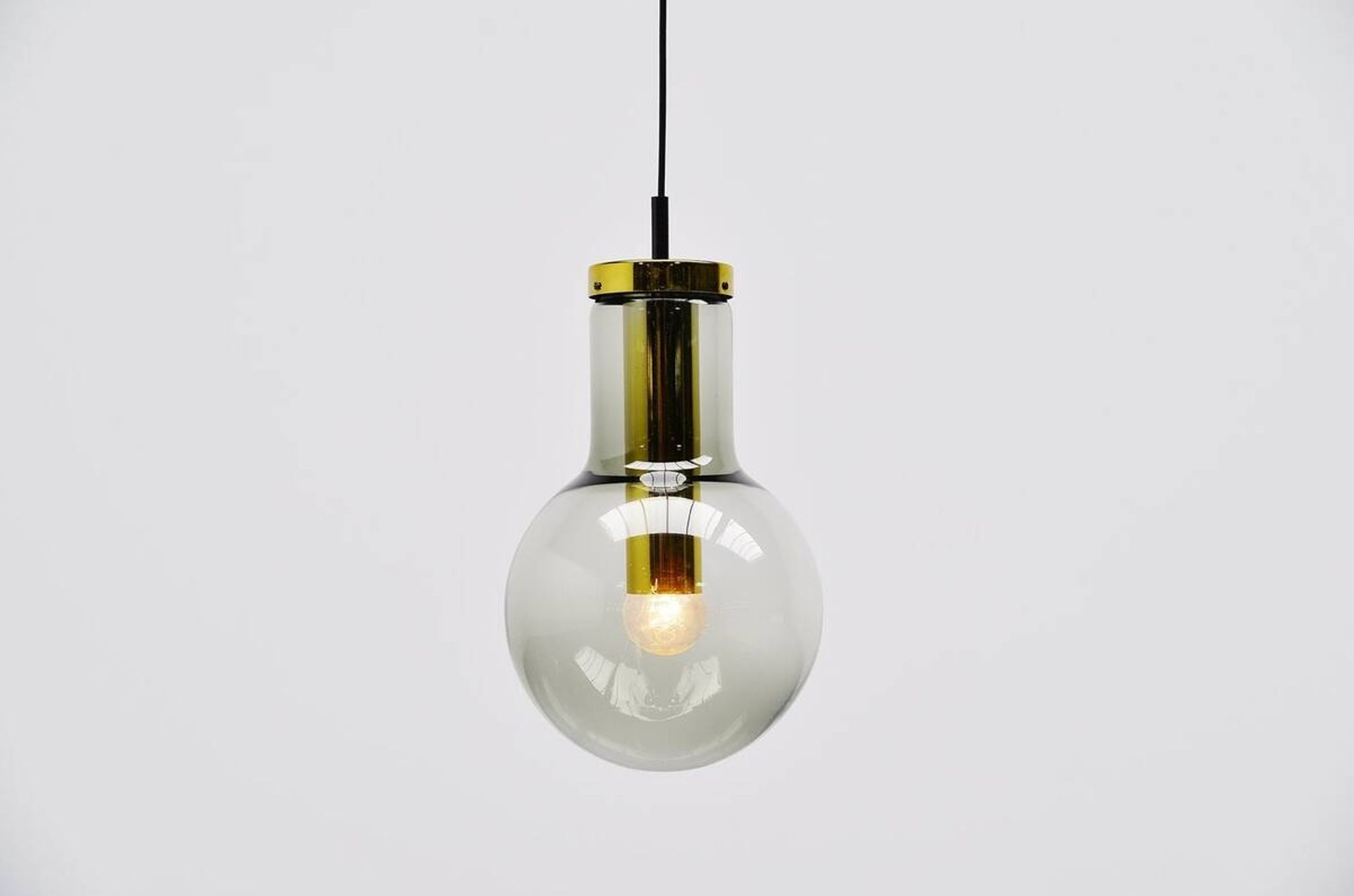 RAAK Amsterdam Maxi Globe L pendant lamps The Netherlands 1965
