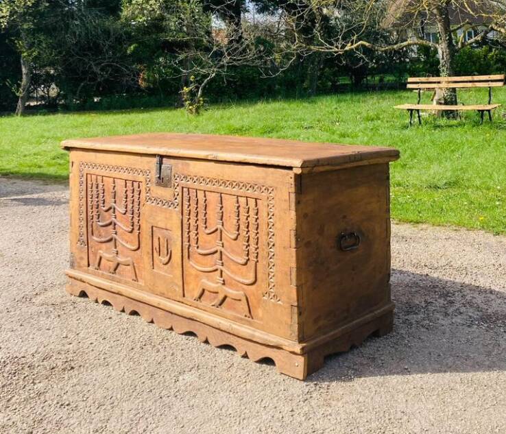 18th century chest, front view, carved with Menorahs and Hebrew symbols