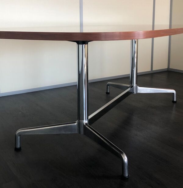 Table giancarlo piretti pour les éditions Castelli