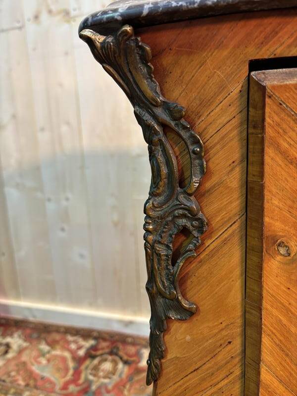 Louis XV style inlaid chest of drawers