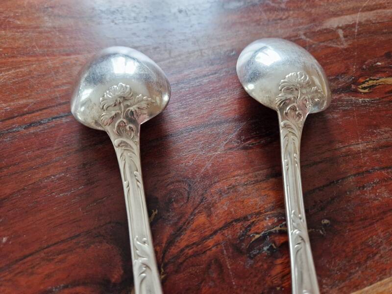 Christofle - 3 silver-plated table spoons - Chrysanthemum model