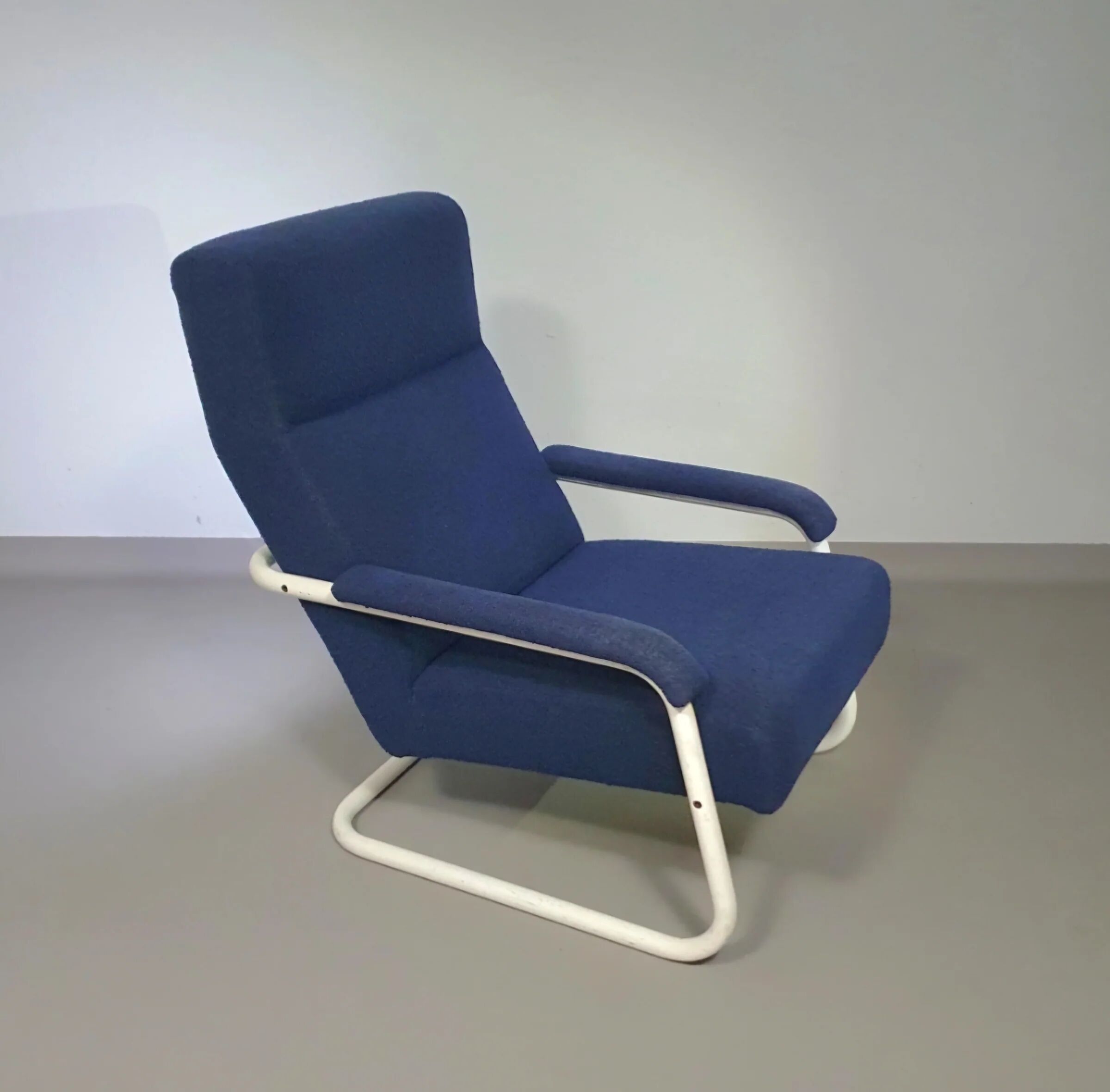 Vintage postmodern armchair 4750 by Jan des Bouvrie for Gelderland, 1980s