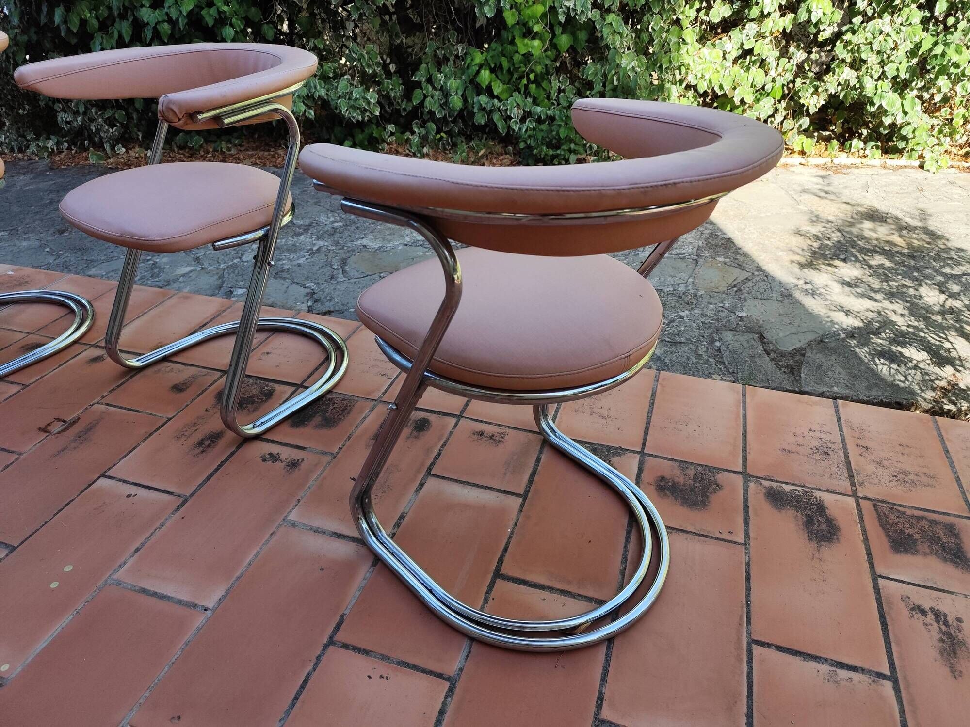 Set of 4 Modernist Swiss Zug Victori Dining Room Armchairs