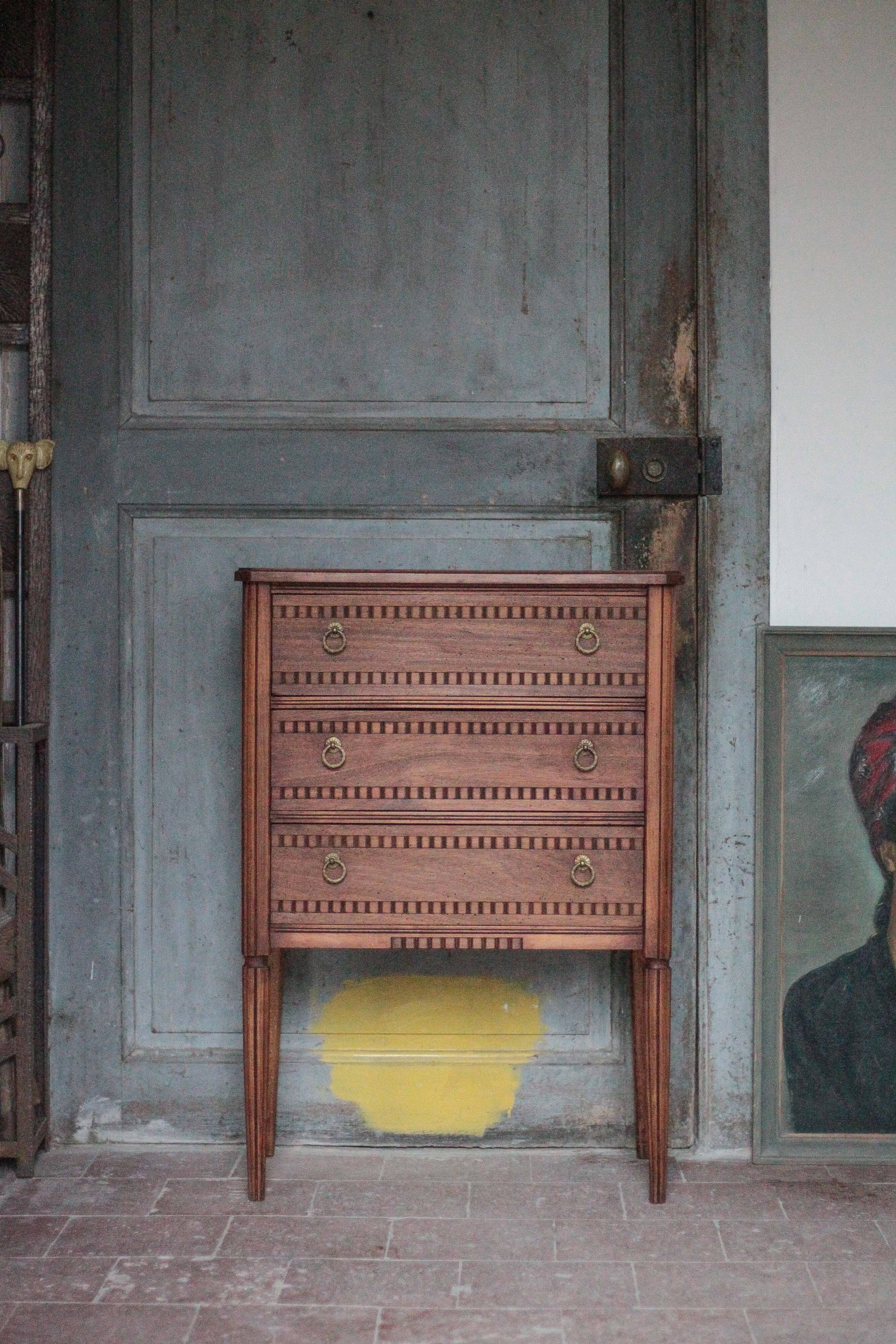 Wooden furniture with 3 drawers in Louis XVI style, chiffonnier table.