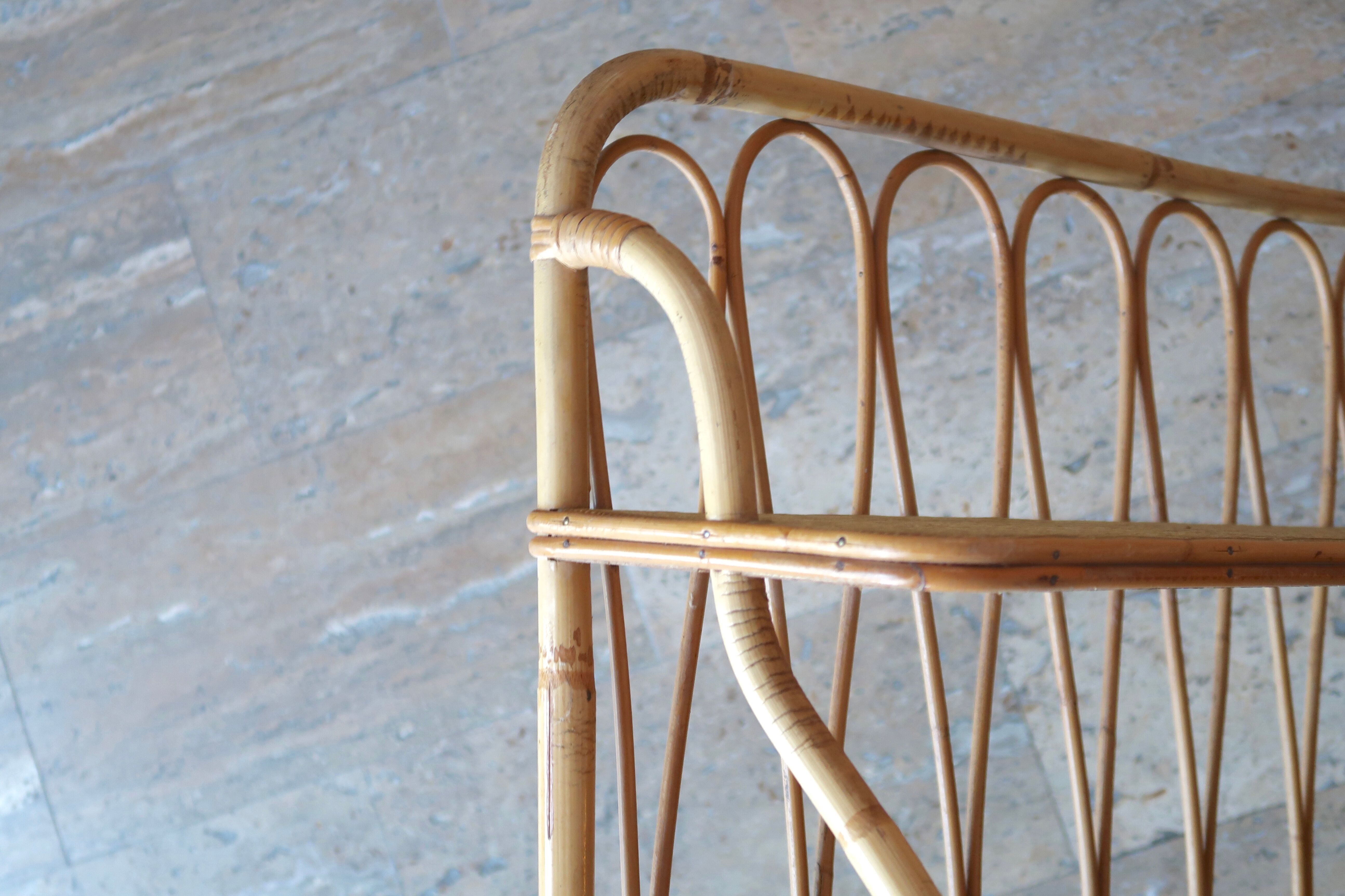 Wall shelf in rattan and bamboo, 70s