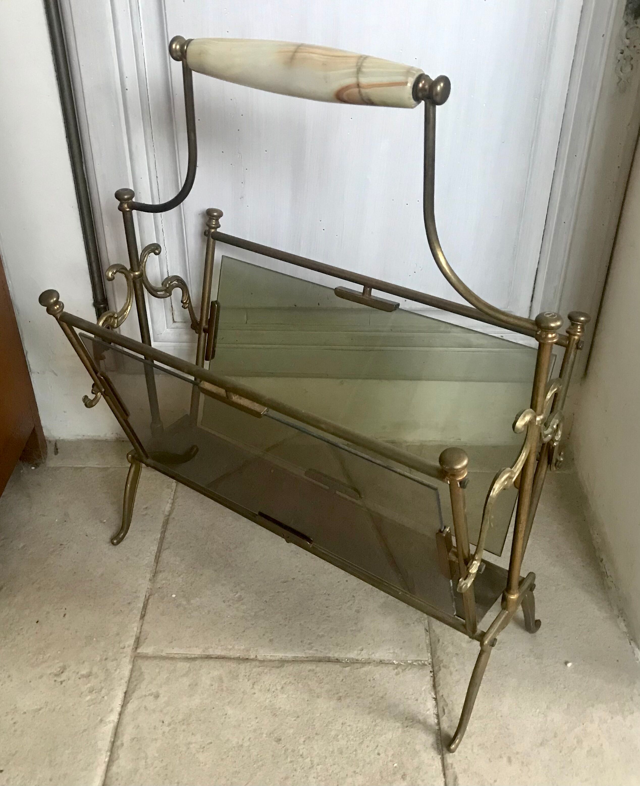 Onyx and laiton review gate 1960s