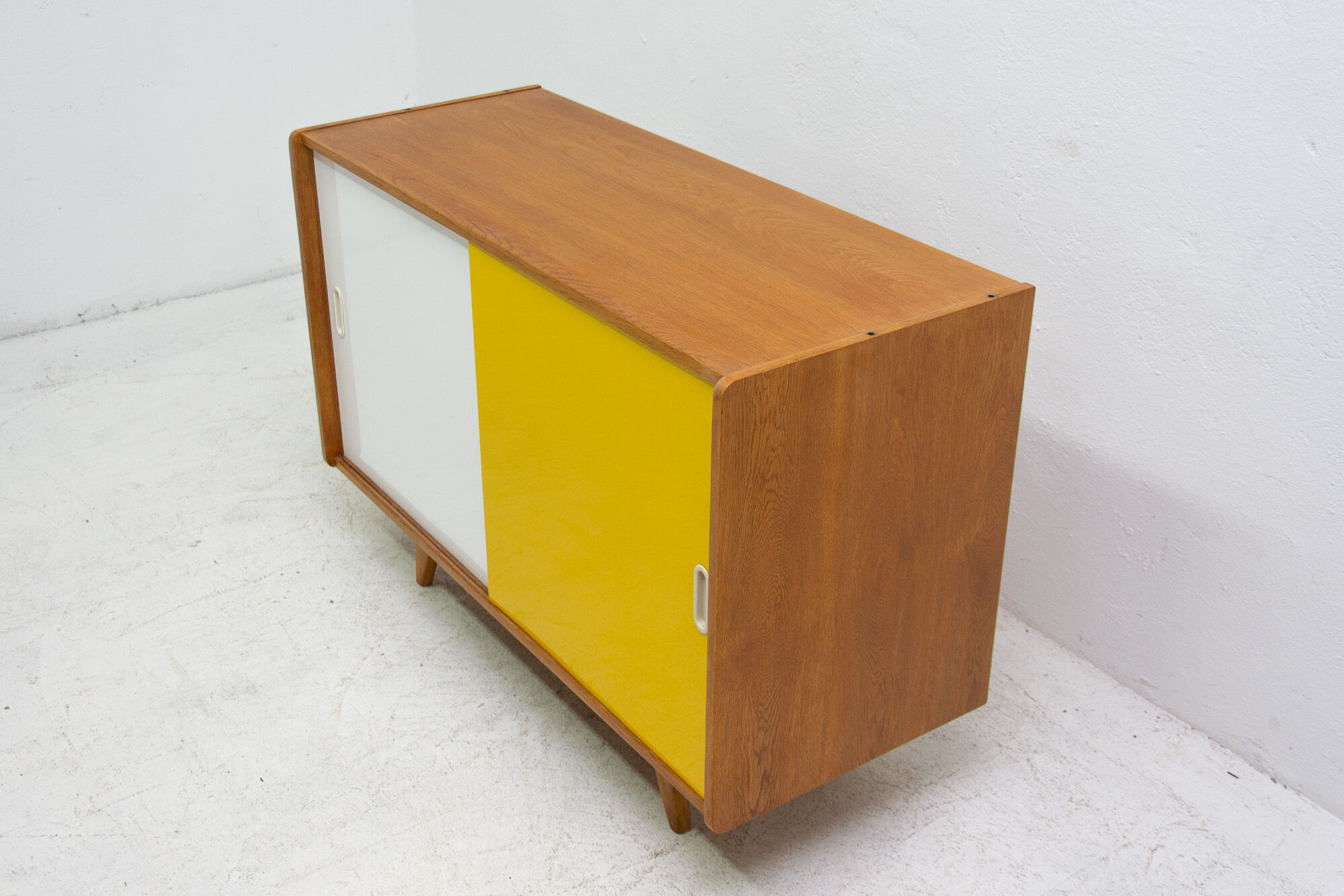 Fully restored mid century sideboard U-452 by Jiří Jiroutek, 1960´s, Czechoslovakia