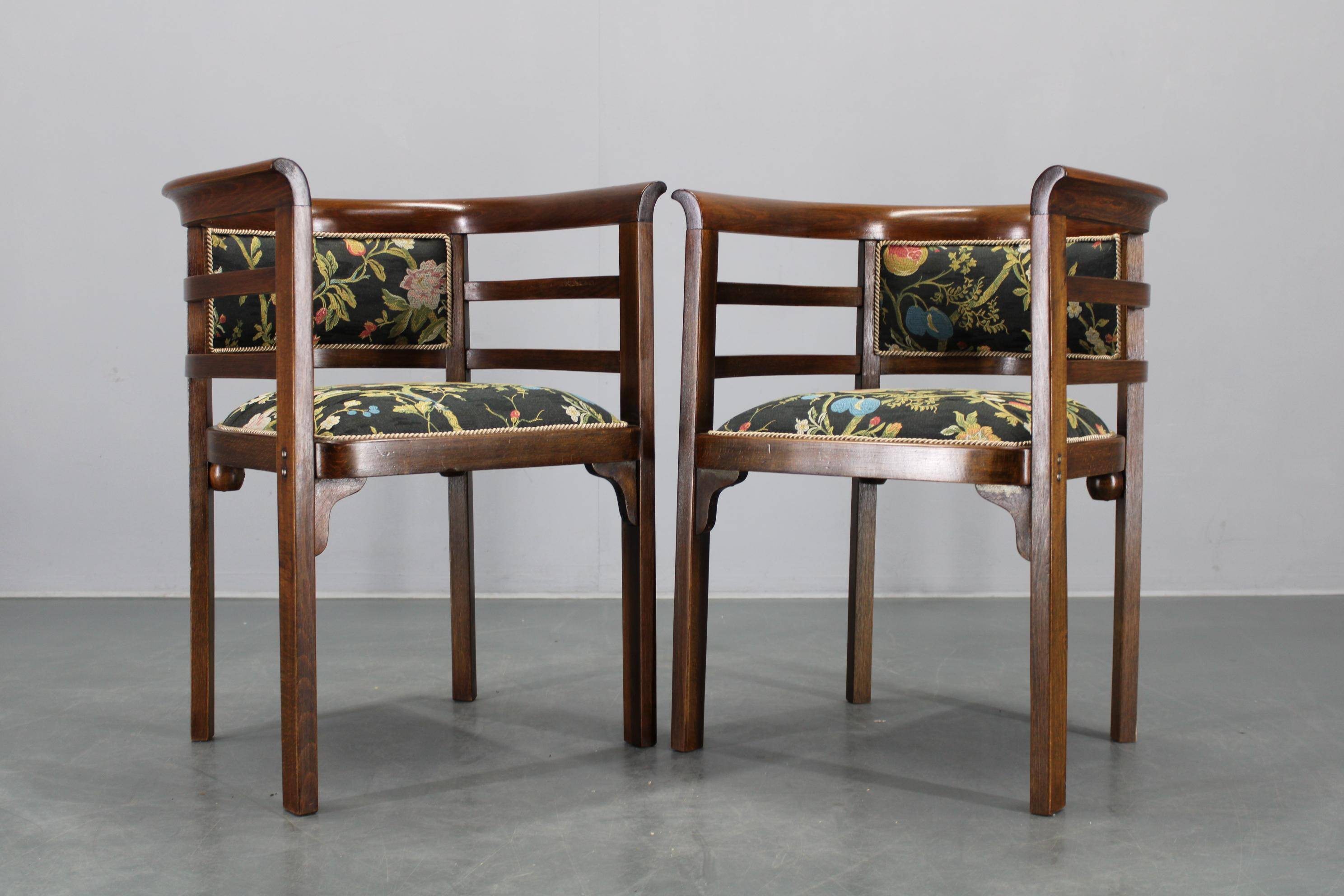 1930s pair of restored Thonet armchairs, Czechoslovakia