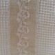 Dessus lit ancien en crochet et broderies.