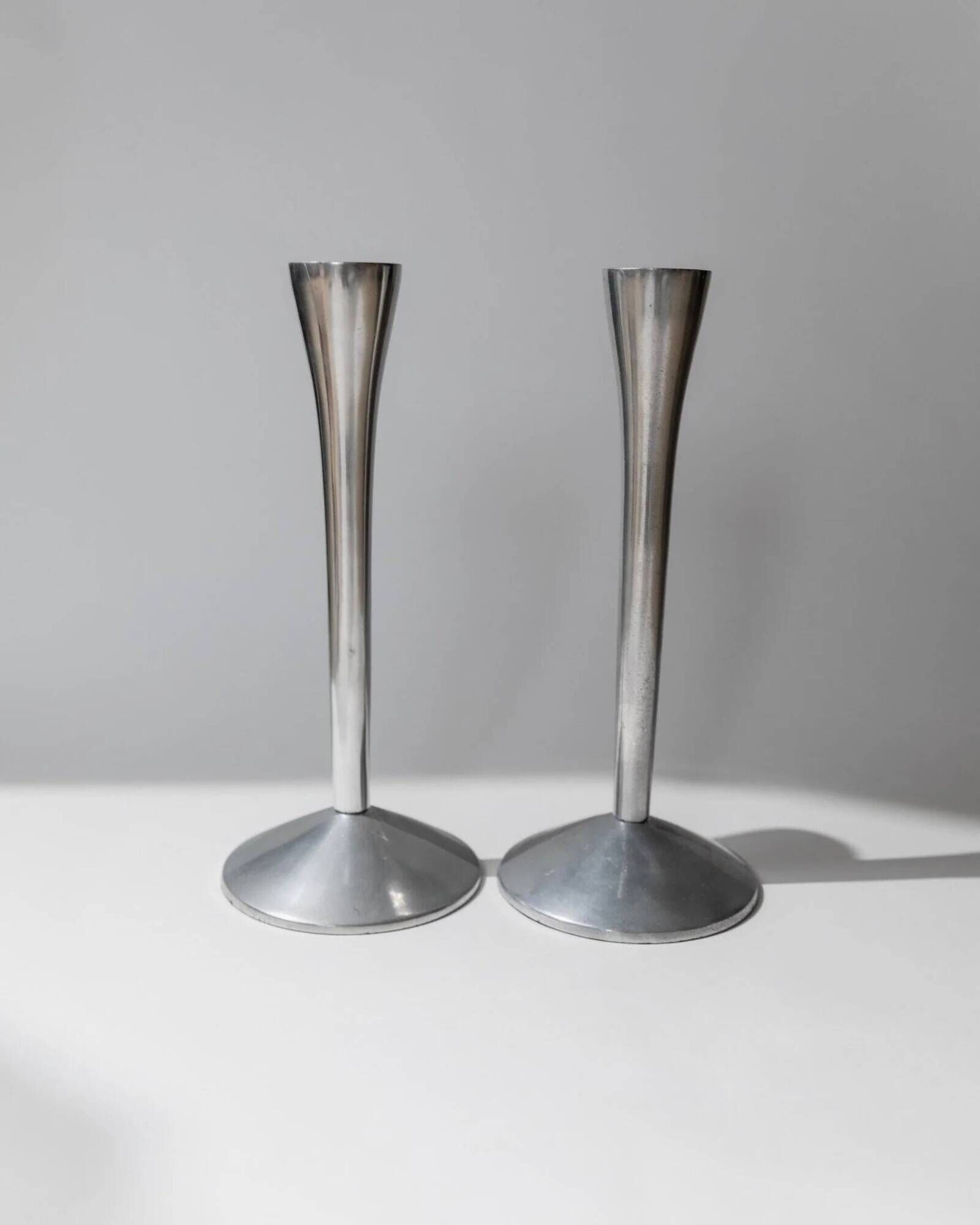 Set of 2 vintage candle holders - stainless steel, Space Age design - Italy 1970s