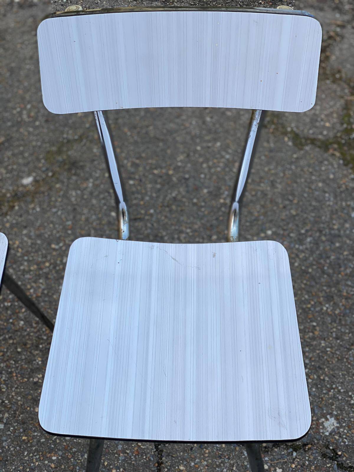 4 chaises de cuisine en formica beige et acier
