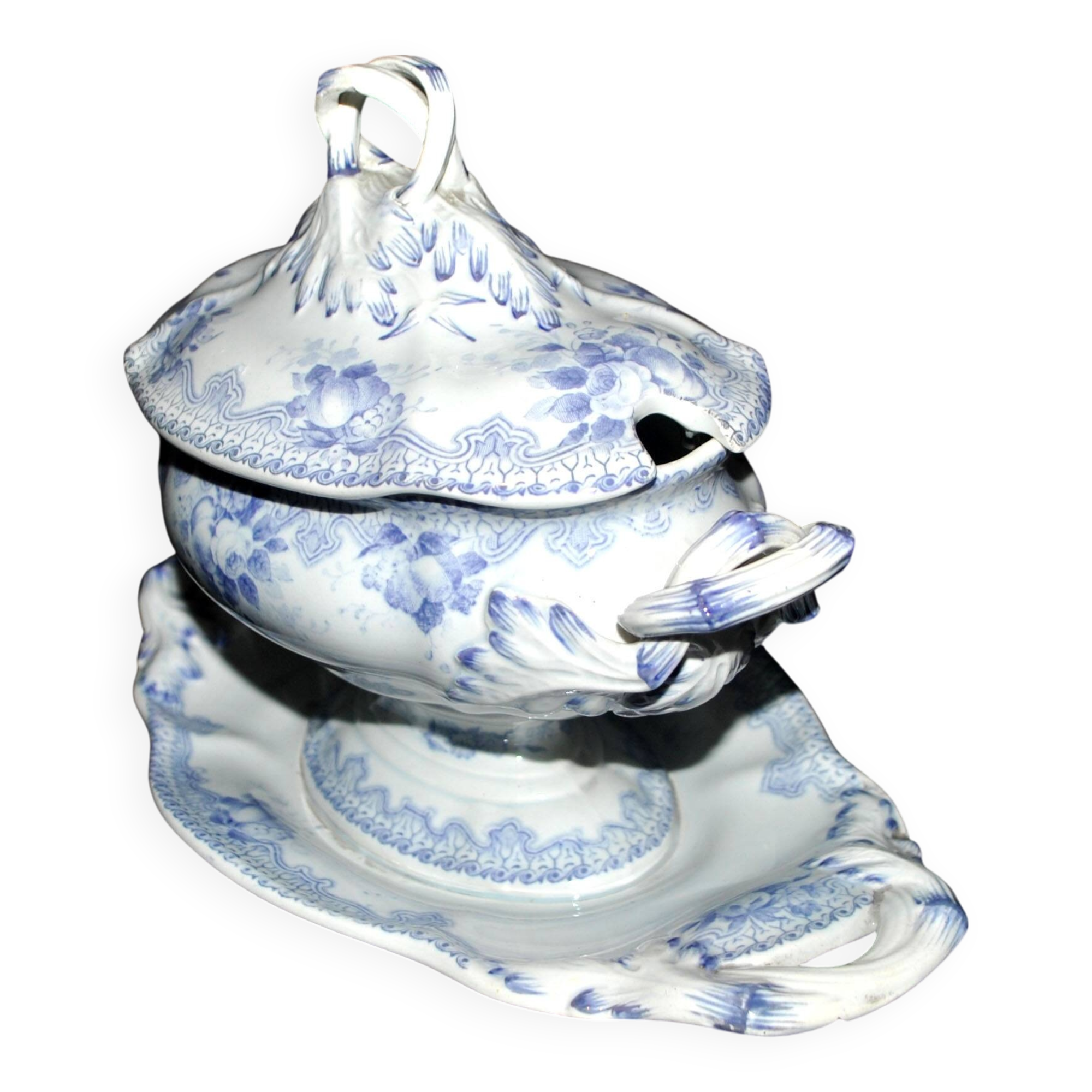 Antique earthenware sauceboat from CREIL MONTEREAU LM&Cie 1840-1870