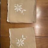 Serviettes brodées en deux tailles