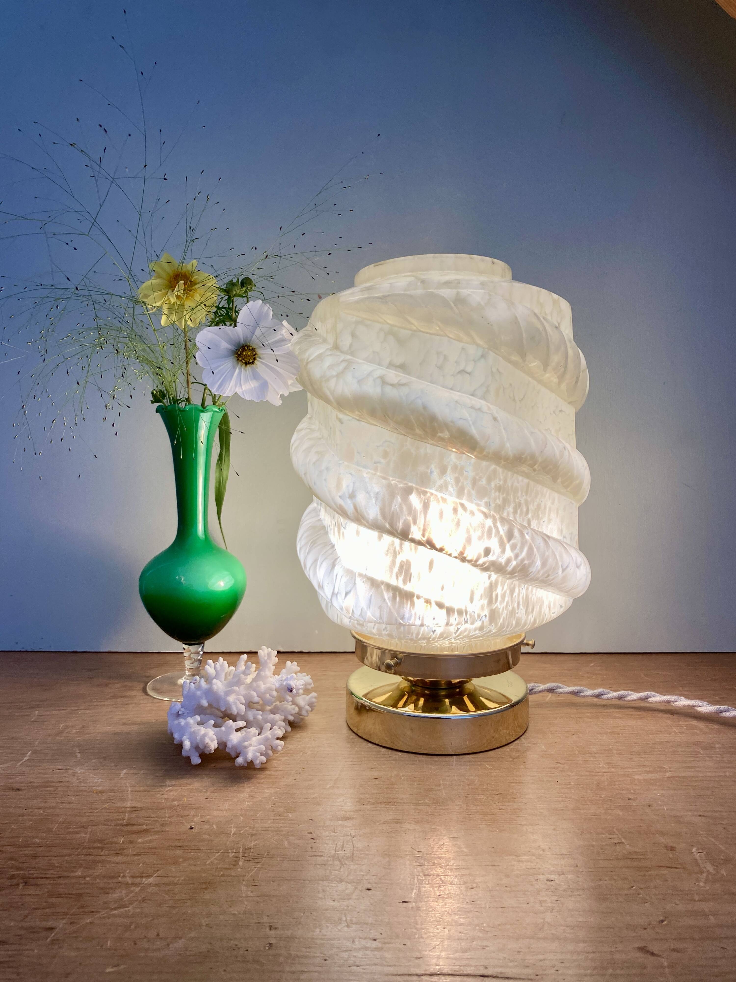 Vintage art deco globe table lamp in pale yellow Clichy glass