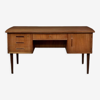 Vintage classic mid-century danish scandinavian modern teak bilateral desk, 1960s