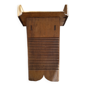 Washerwoman's board/carriage and its beater