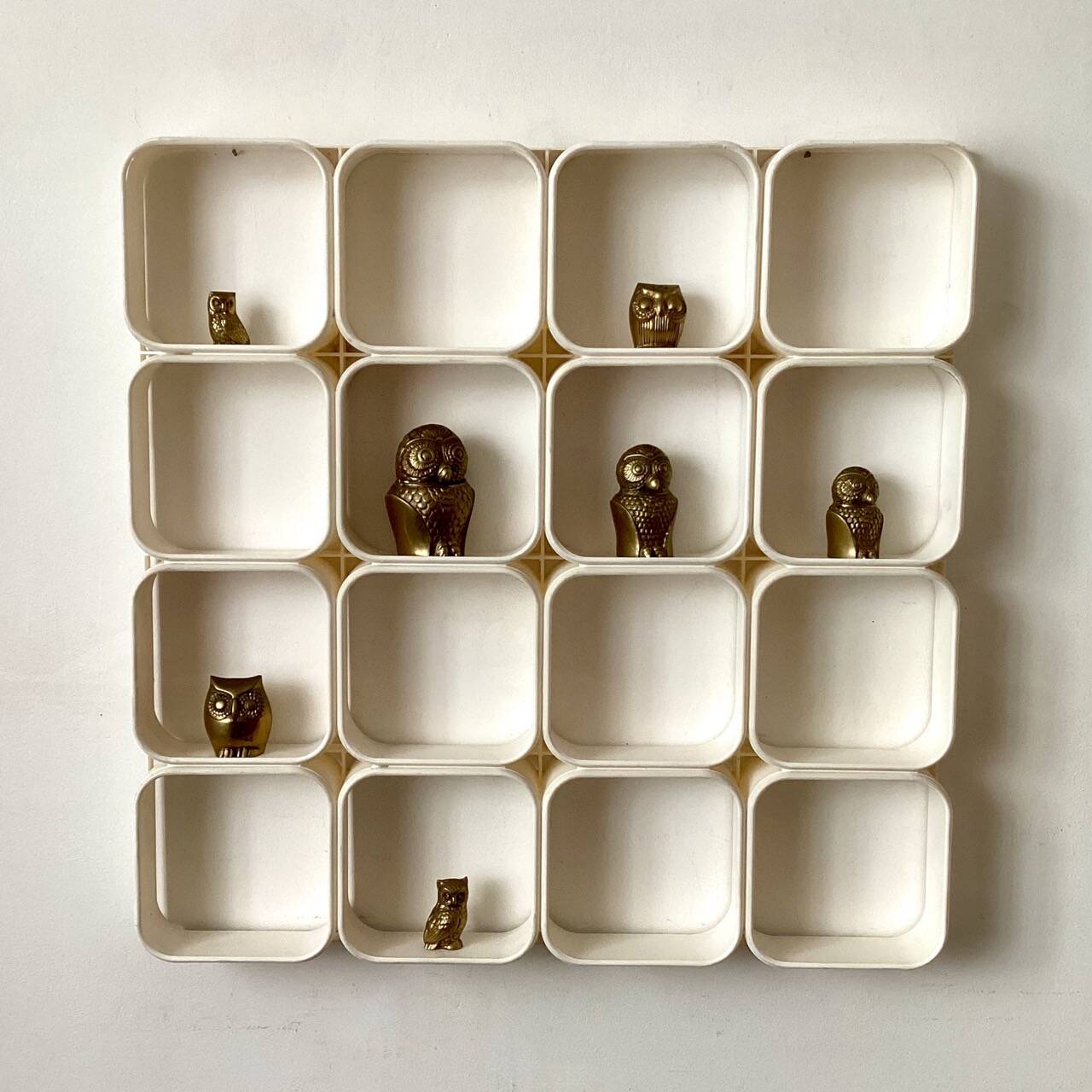 White plastic module shelf from the 70s