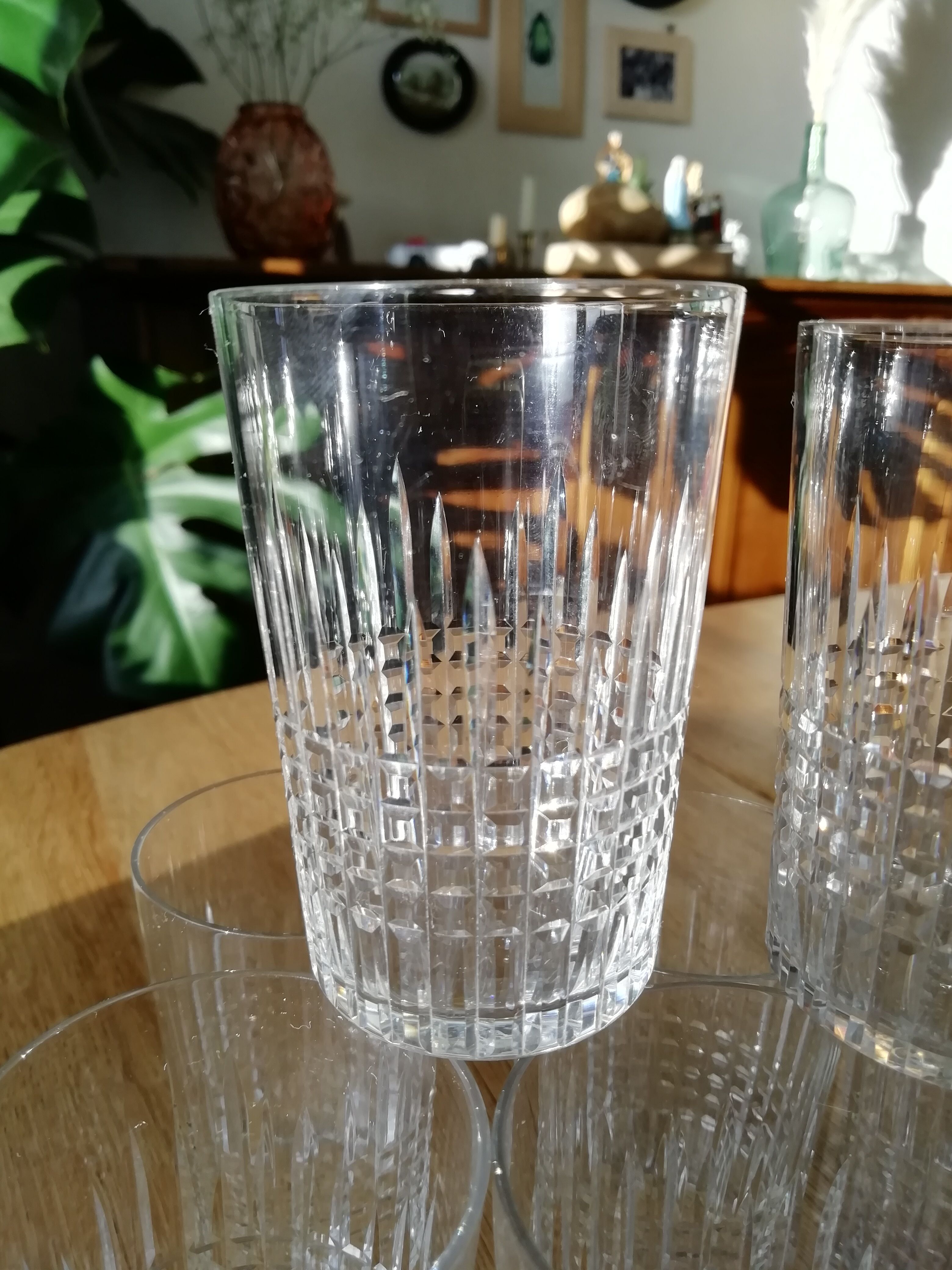Carafe and its 8 assorted Baccarat crystal glasses