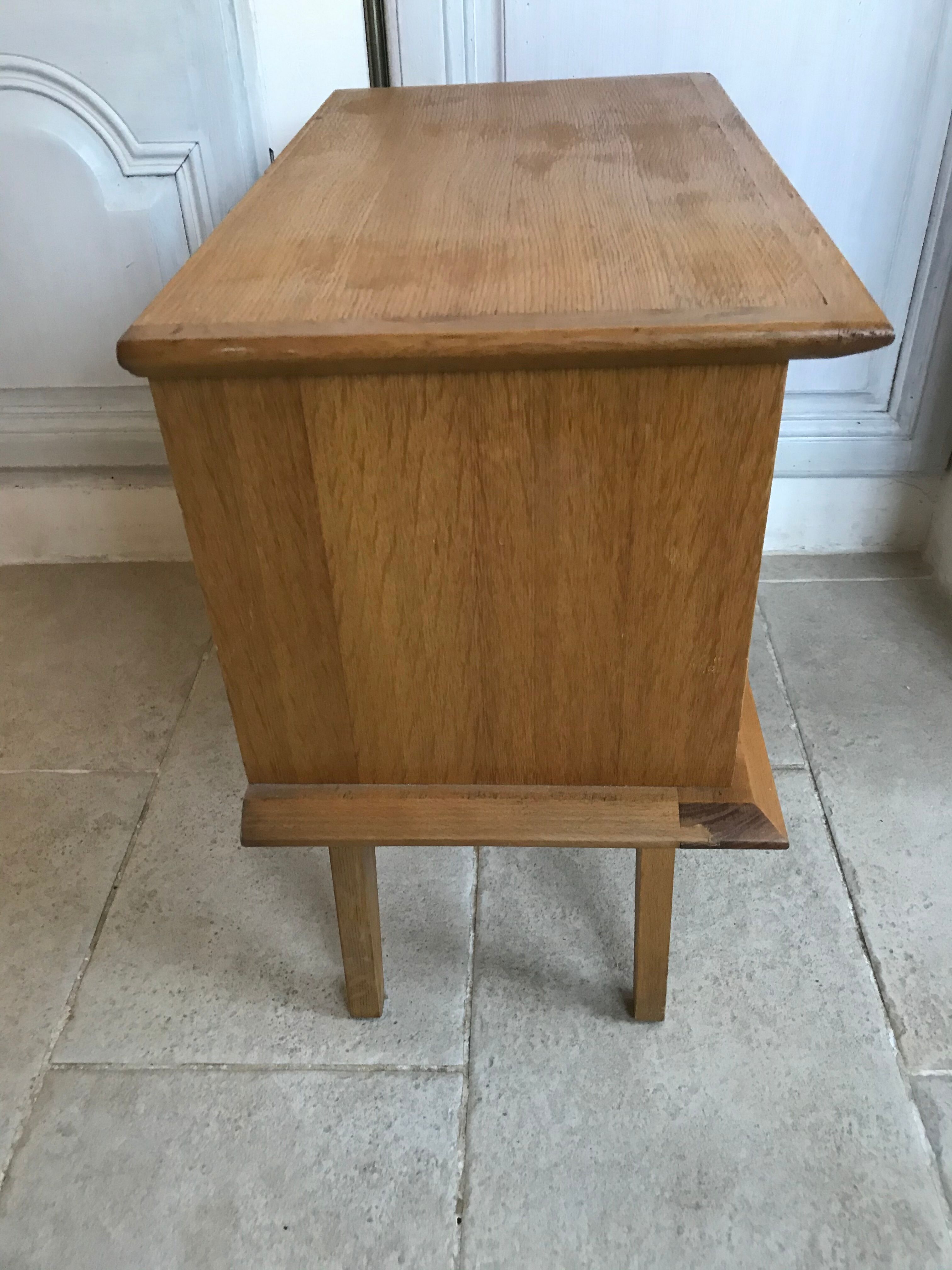 Bedside table foot compass 50