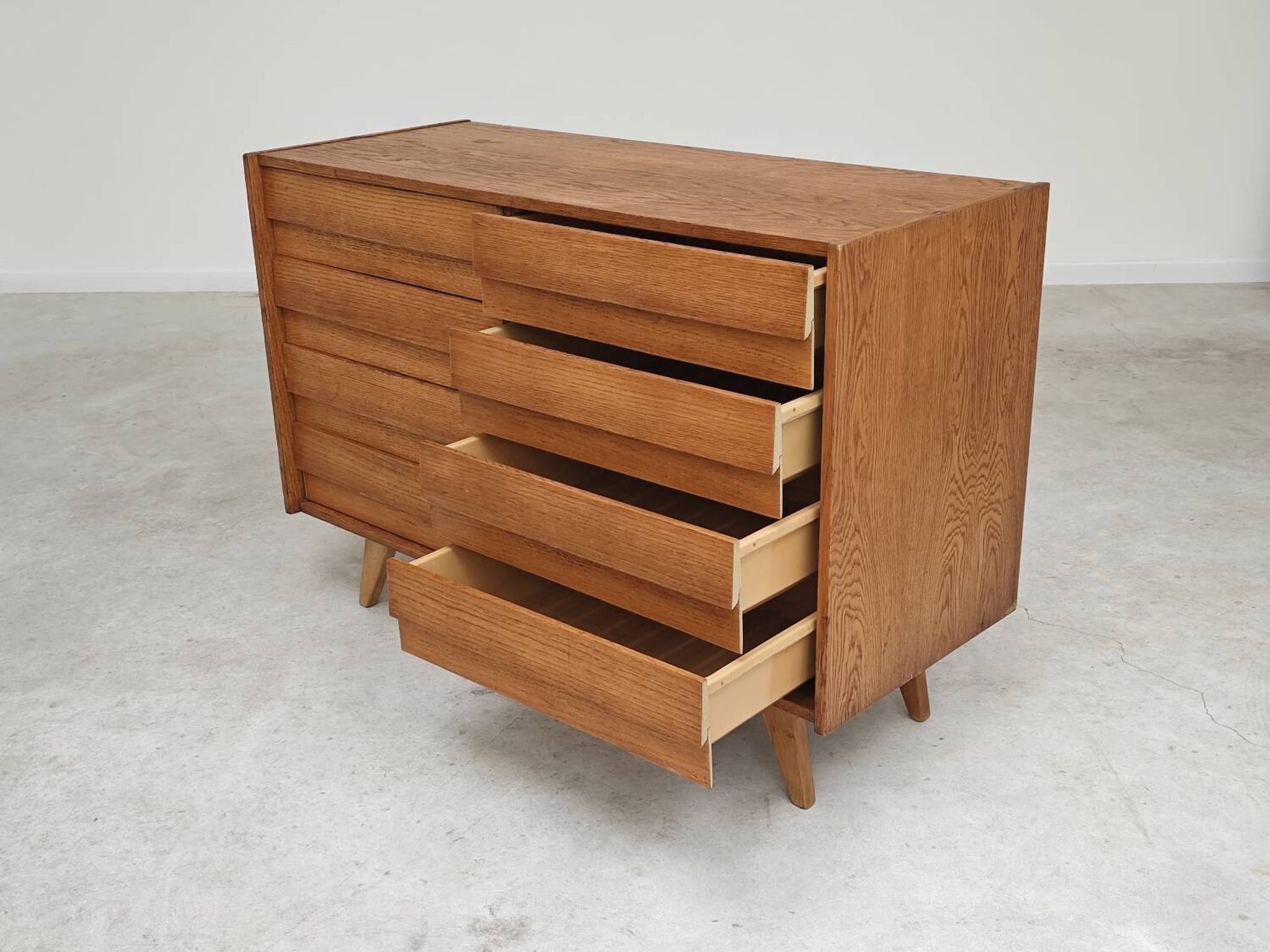 U-453 dub chest of drawers by Jiri Jiroutek for Interier Praha 1960
