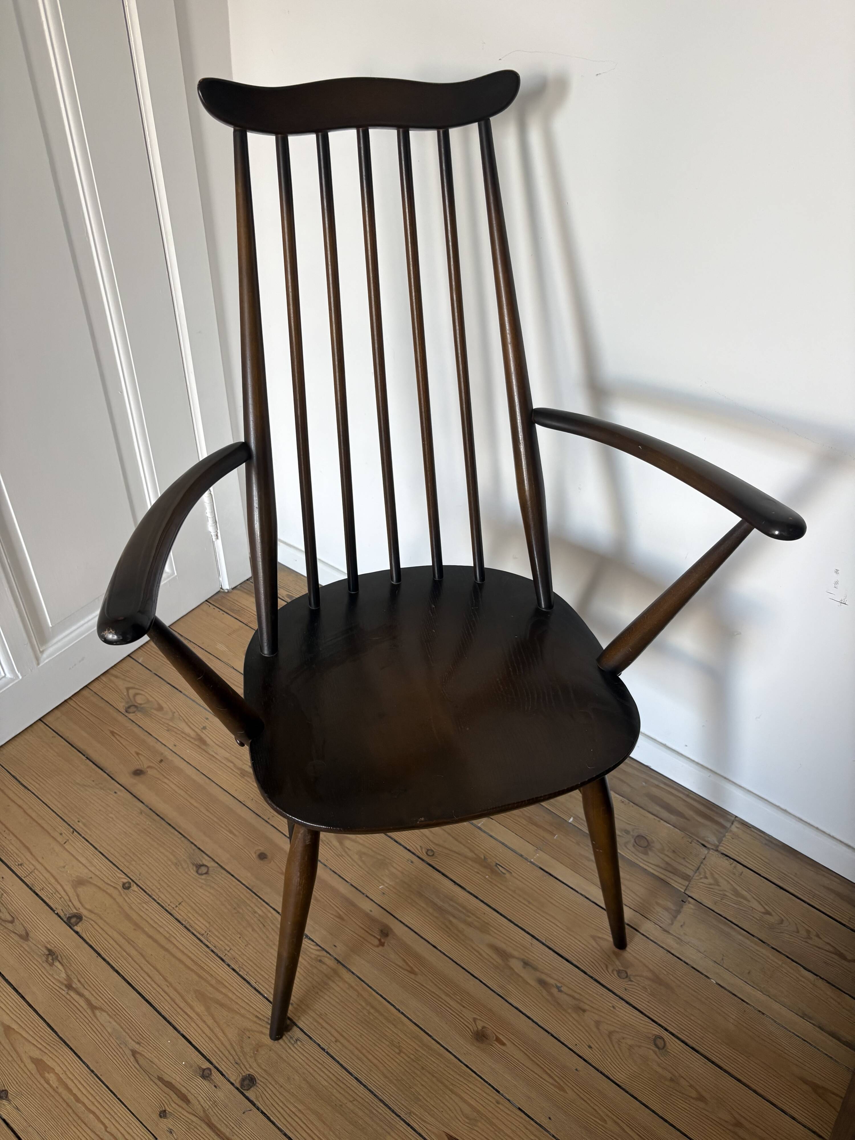 Lot of 2 Ercol armchairs