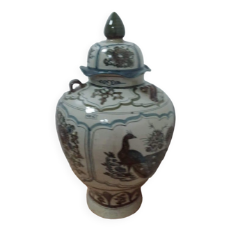 Indonesian jar in glazed earthenware