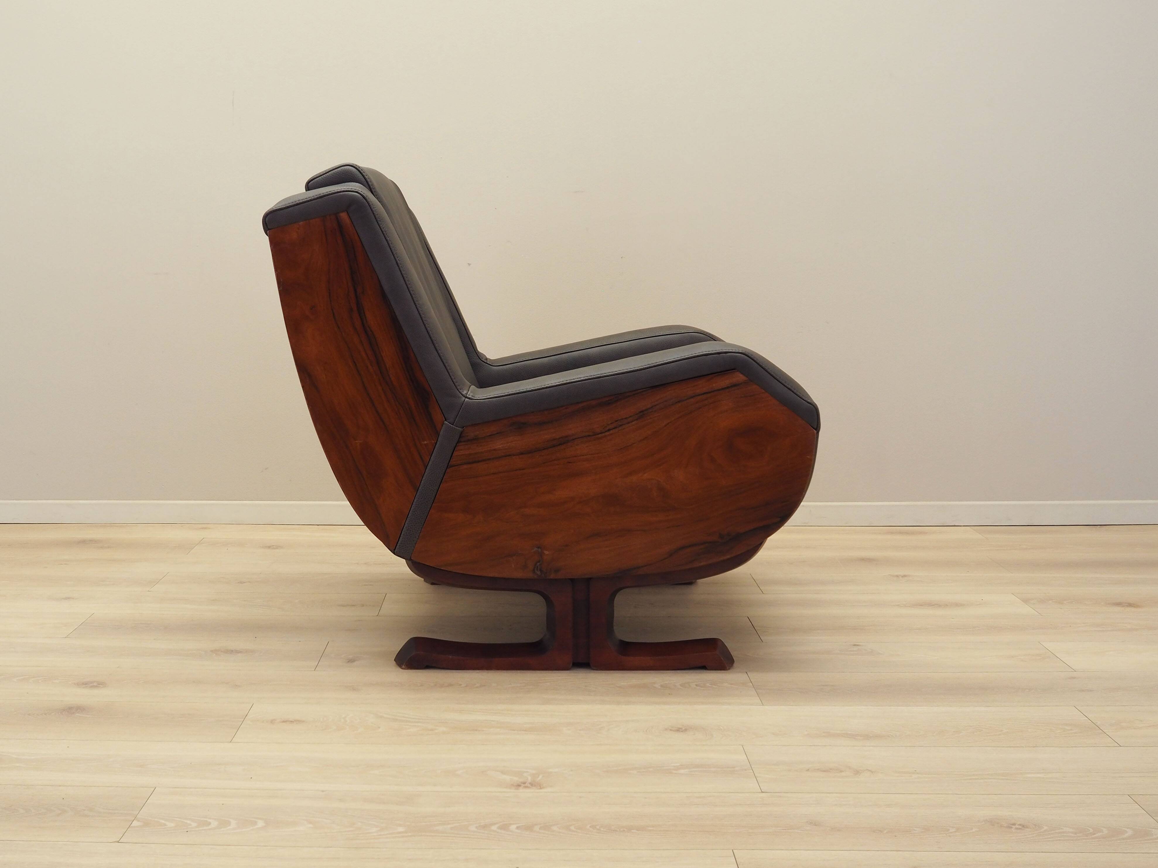 Leather armchair, Italian design, 1970s, production: Italy