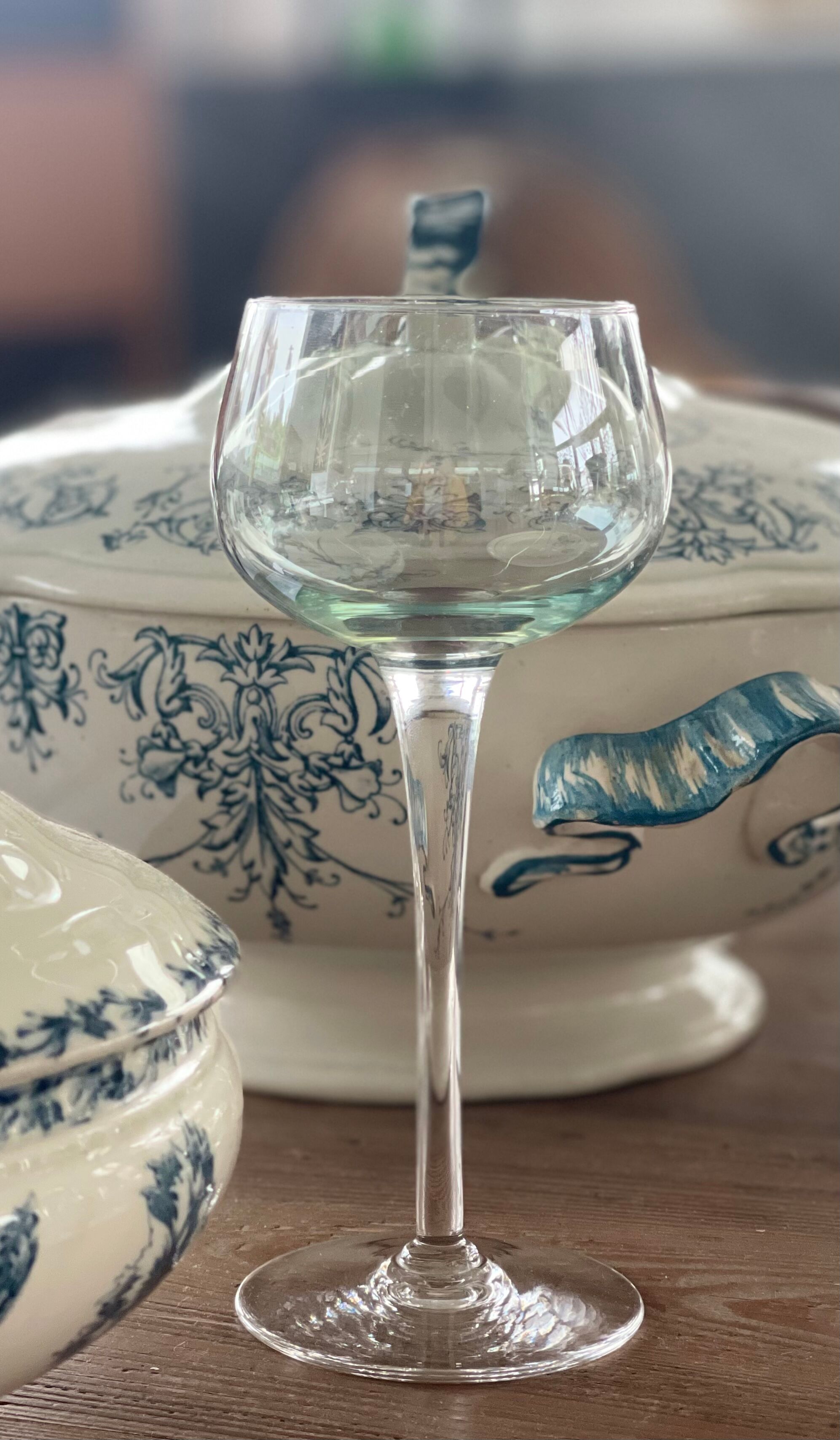 7 vintage iridescent foot glasses