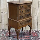 Small English mahogany chest of drawers from the 50s