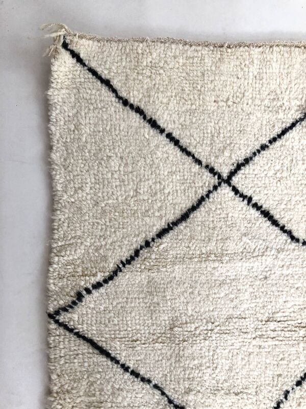 Tapis Berbère marocain Beni Ouarain À Losanges Noirs 2,26x1,61m