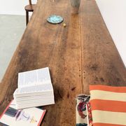 Table, drapière en noyer, XIXème s.