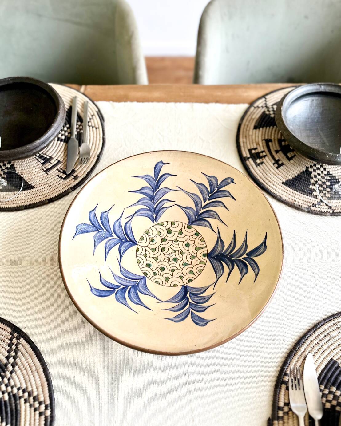 Luxor terracotta dish - foliage pattern