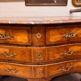 Commode à décor en frisage, XVIIIème s.