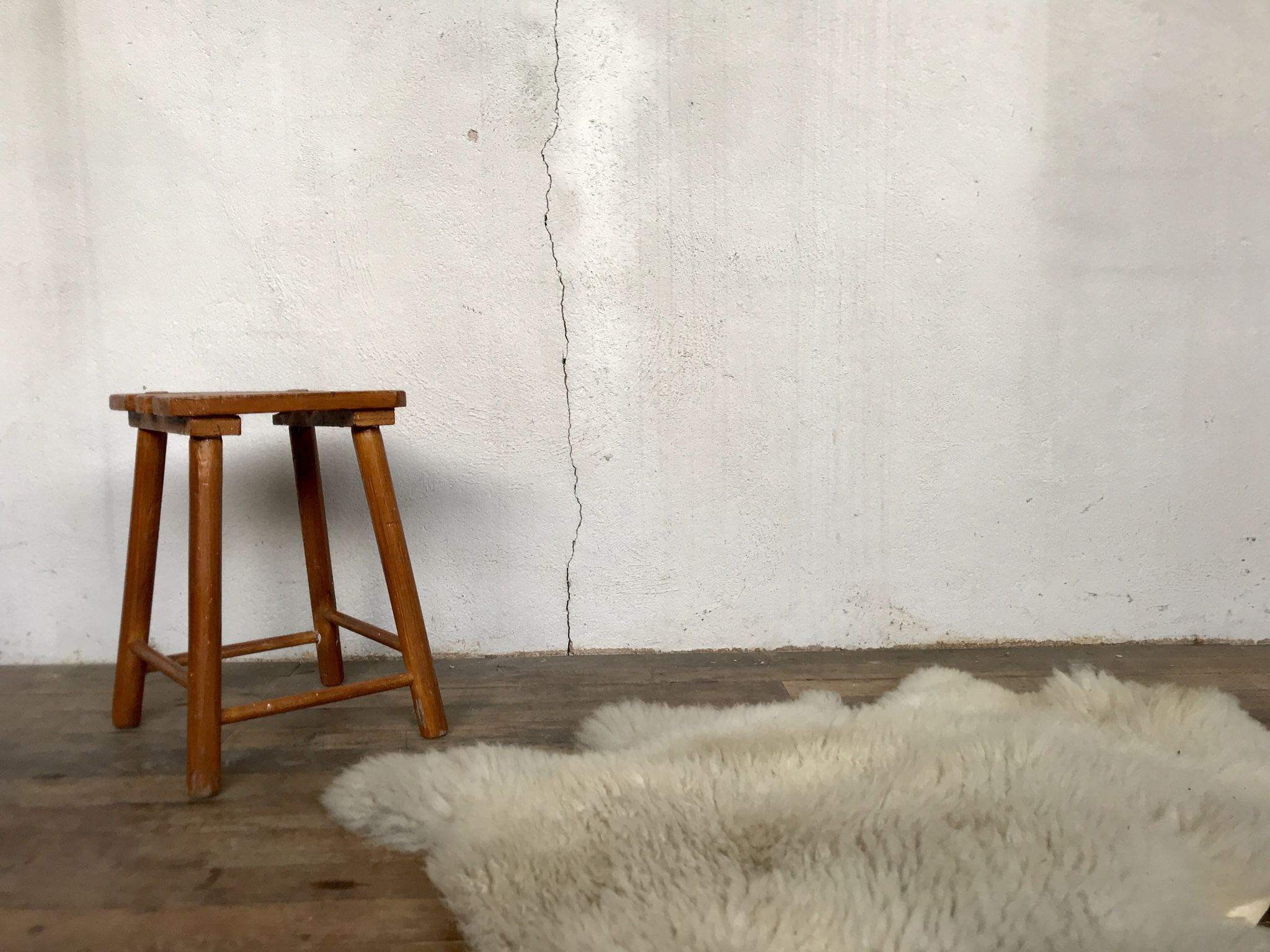 Brutalist primitive stool wears tripod plant solid wooden sofa tip 1950 Furniture decoration
