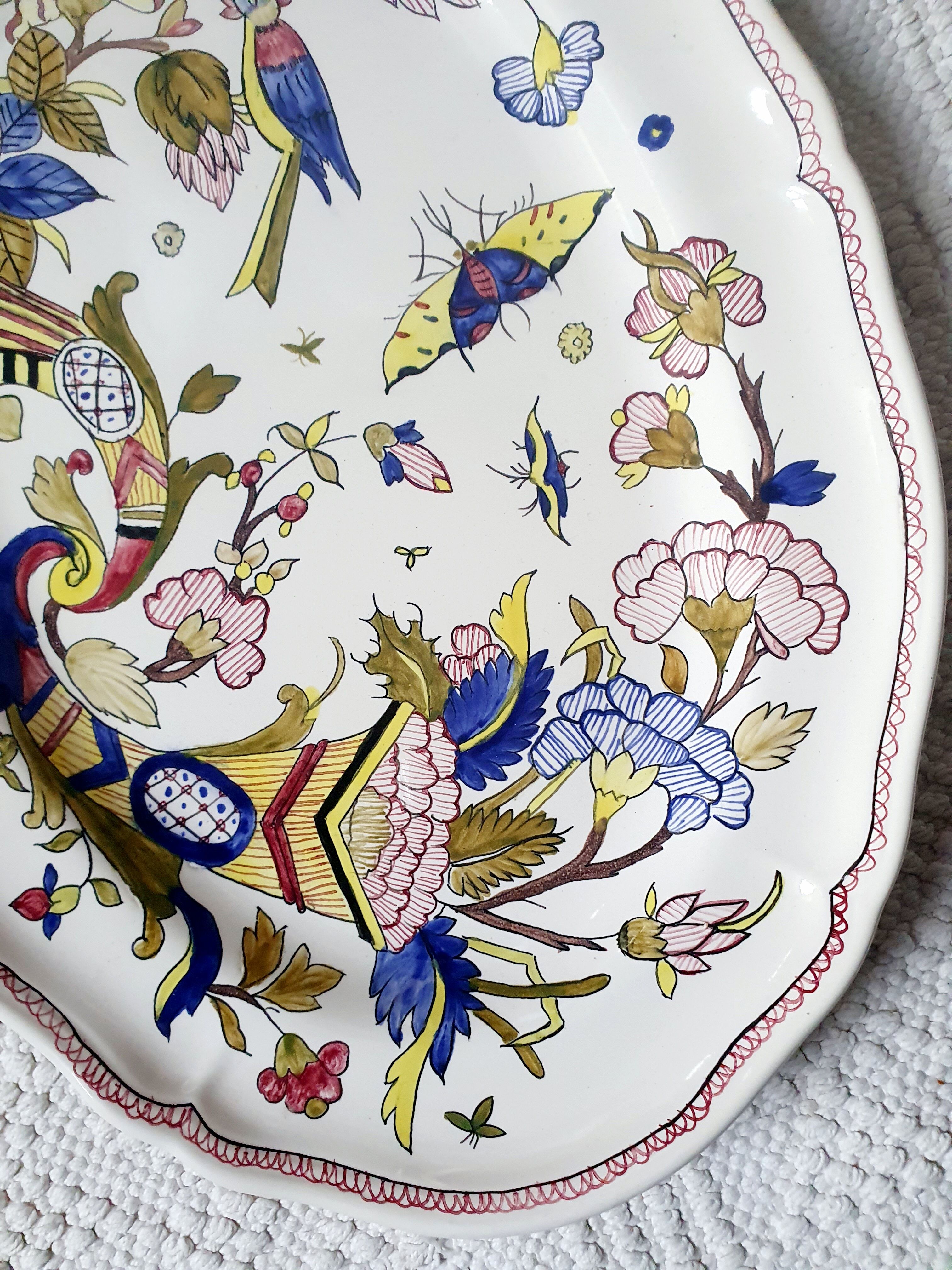 Plat de service décoré
