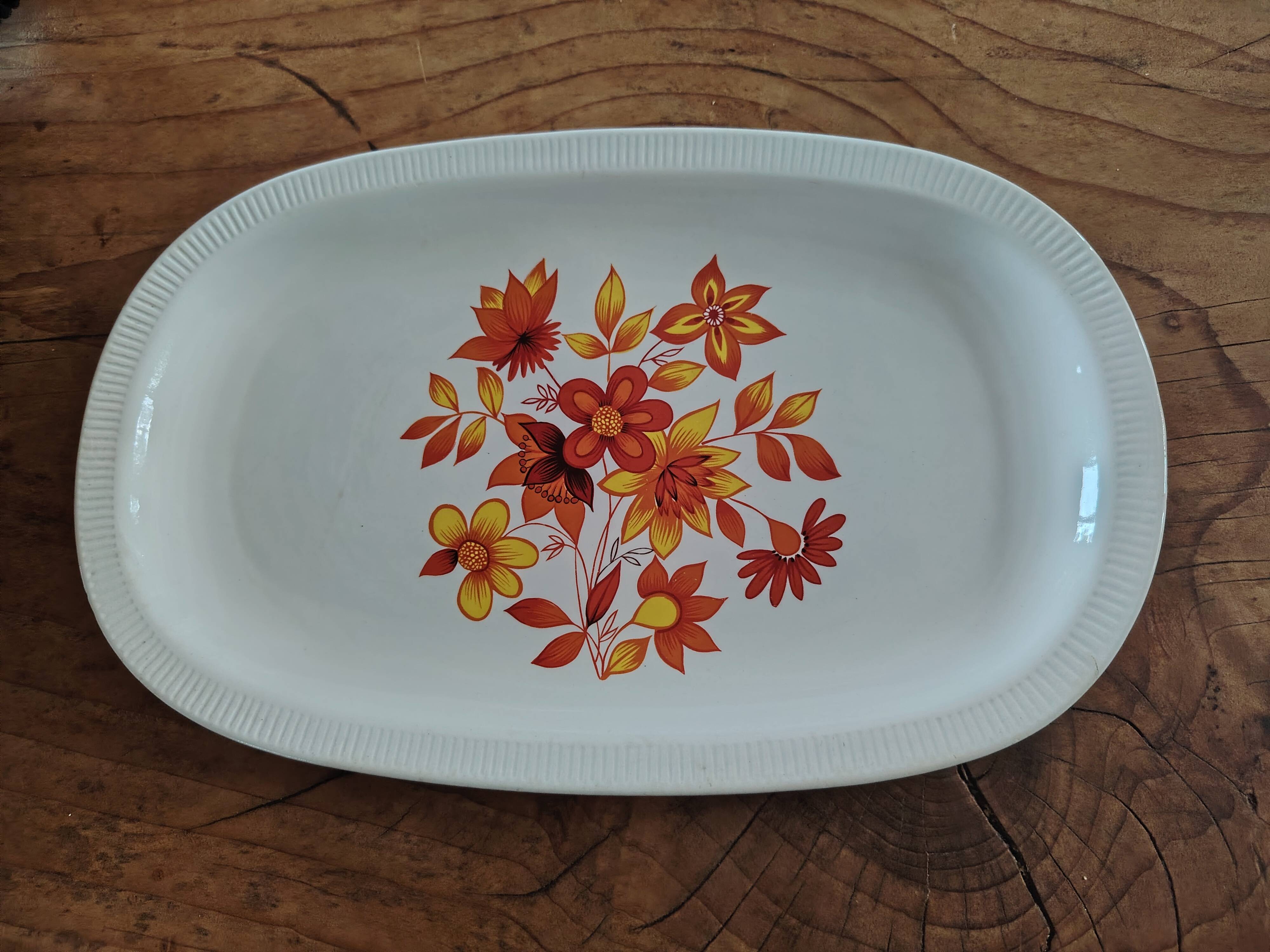 Plat / grande assiette vintage années 70